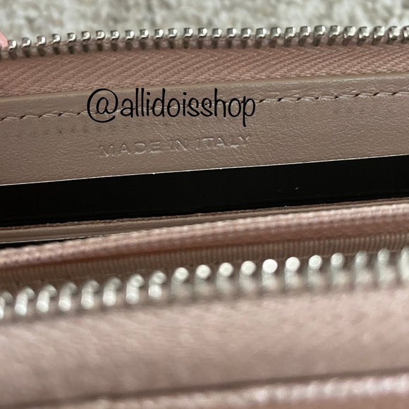 CHANEL MEDIUM ZIP WALLET - Picture 8 of 13